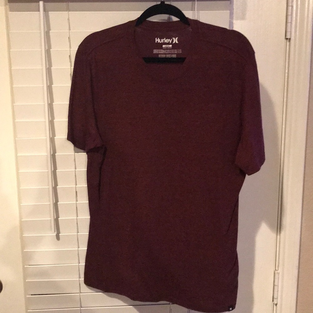 Hurley t shirt